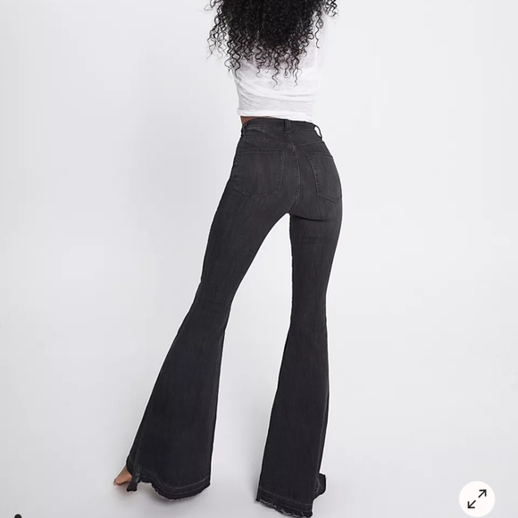 Free People We The Free Irreplaceable Flare Jeans 30 NWOT High Rise Bell - Picture 11 of 16